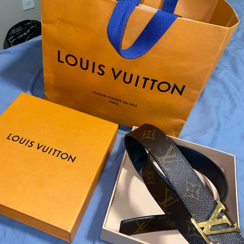 Louis Vuitton belt. Barely worn in great condition.